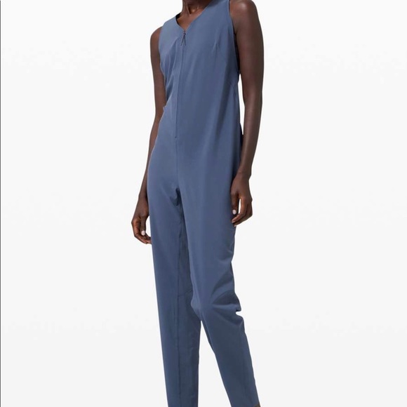 Lululemon Vindur Onesie NWT SZ 6 - Picture 1 of 5